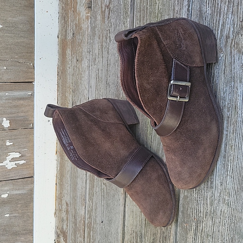 UGG Wright Belted Bootie